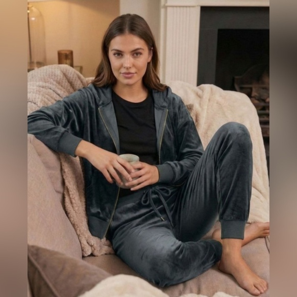 Women's Black Velour Lounge Set NWOT Size XS